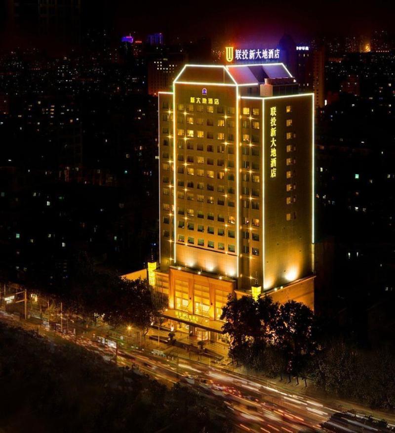 New Land Business Hotel Wuhan Bagian luar foto